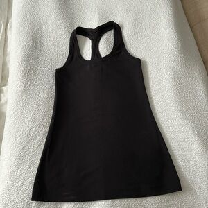 Like new condition LULU BLACK tank size 6